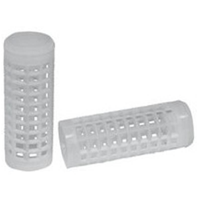 Schooling cage with feeding plug